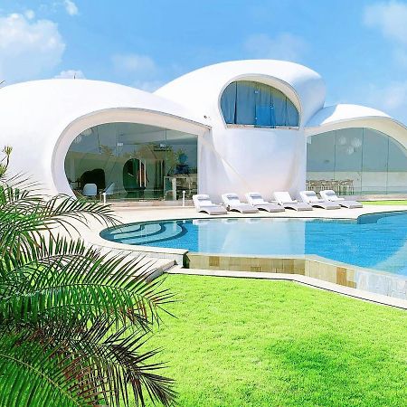 The Cloud Beachfront Villa Tabanan Exterior foto
