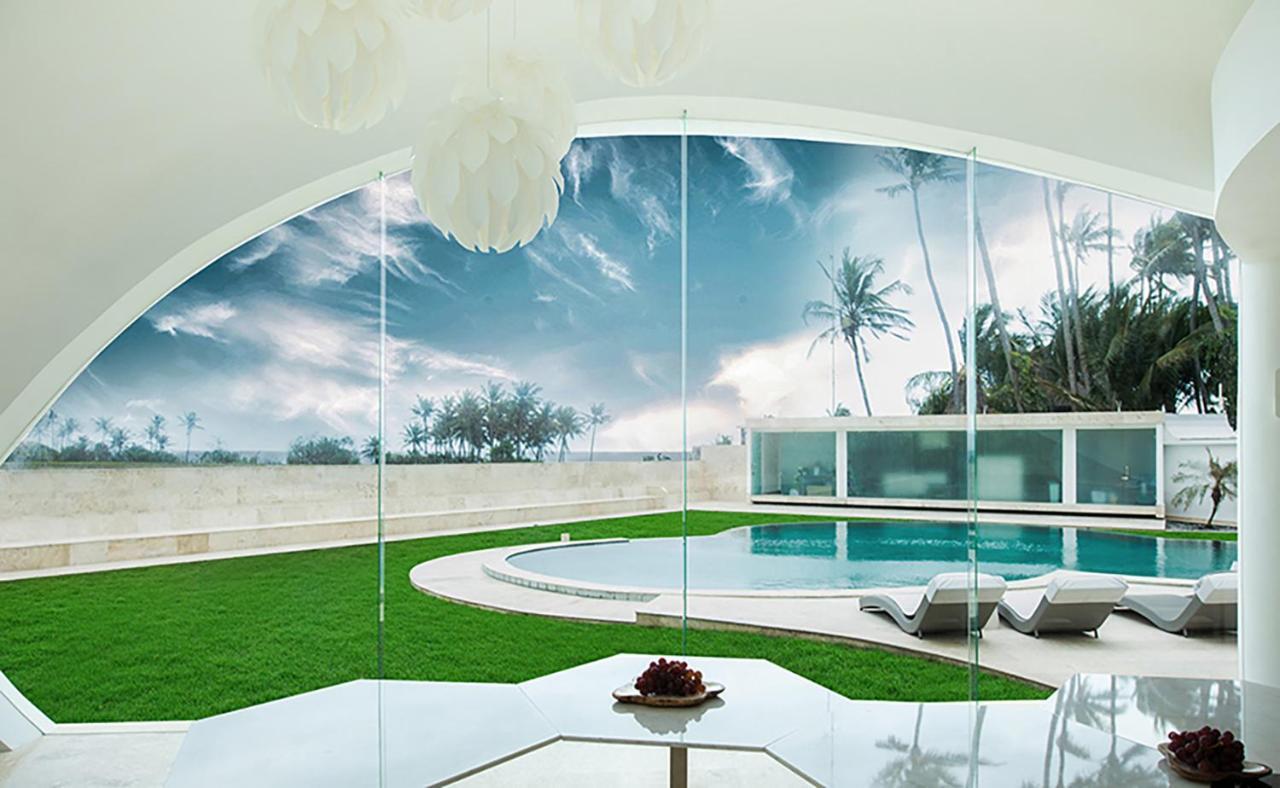 The Cloud Beachfront Villa Tabanan Exterior foto