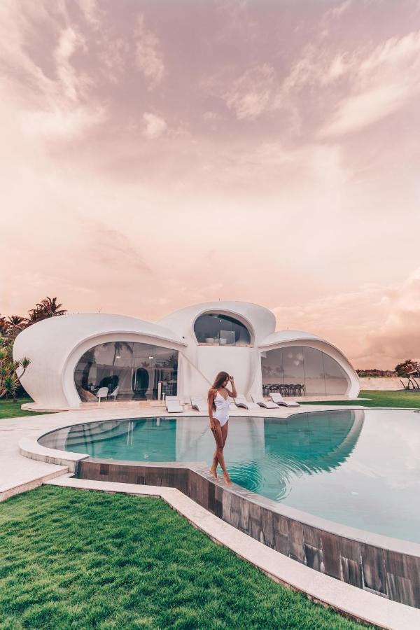 The Cloud Beachfront Villa Tabanan Exterior foto