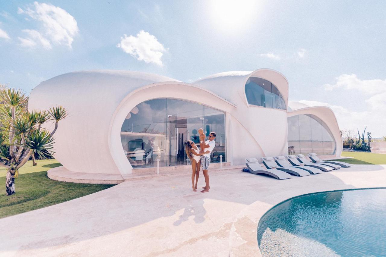 The Cloud Beachfront Villa Tabanan Exterior foto